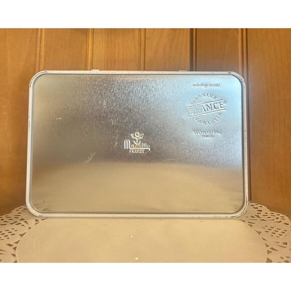 Quimper Style Vintage Biscuit Tin Hinged Embossed Lid Massilly France Folk Art - Picture 6 of 6